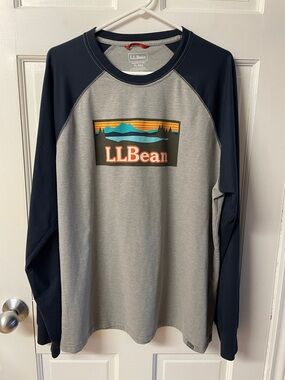 L.L. Bean Gray and Navy slightly fitted logo long sleeve tee men’s size XL